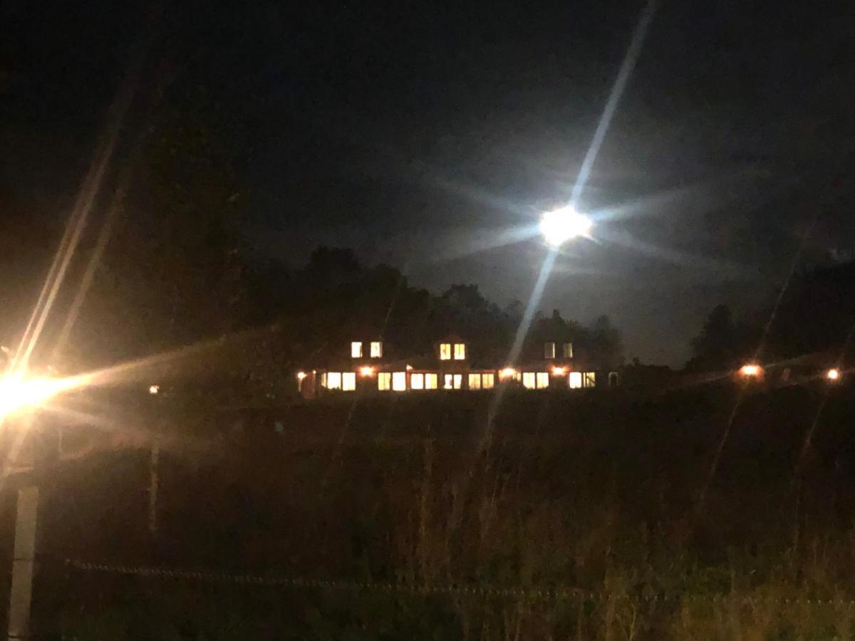 Villa Hasselbacken Garsnas Luaran gambar